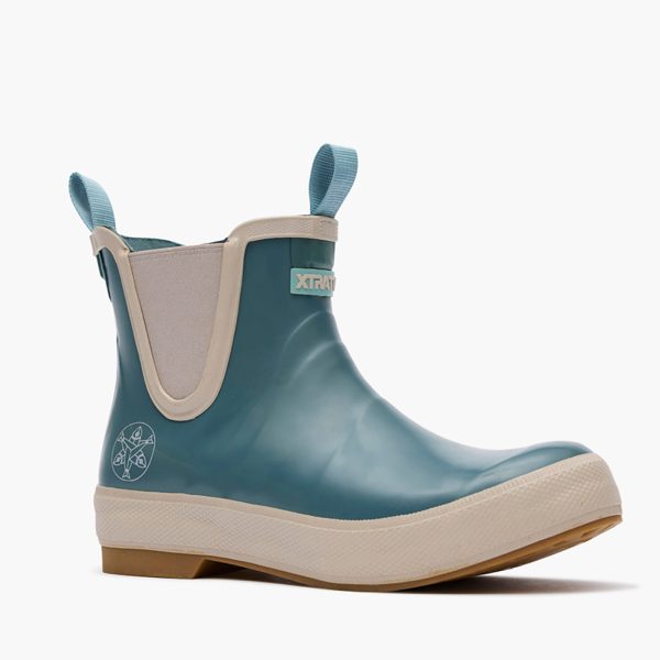 Women's Salmon Sisters Legacy Deck Boot